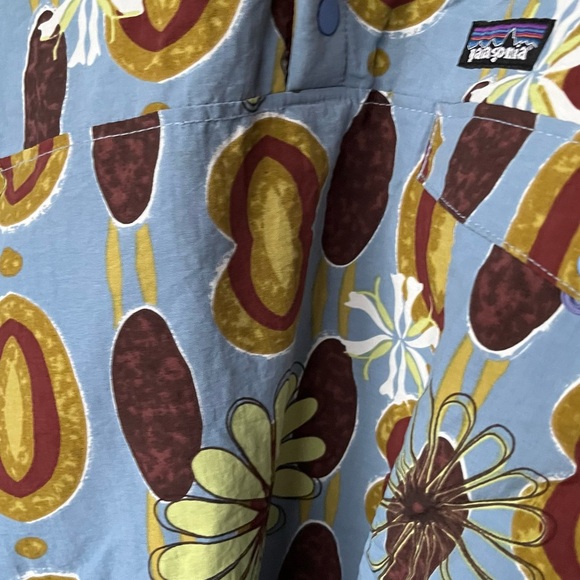 Patagonia Reversible  Blue and Brown Floral Jacket - Picture 5 of 6